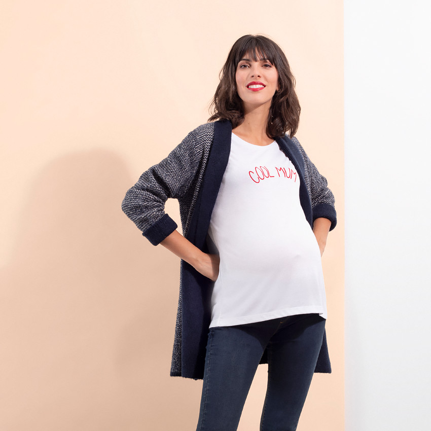 Camiseta premamá de manga corta con mensaje estampado 