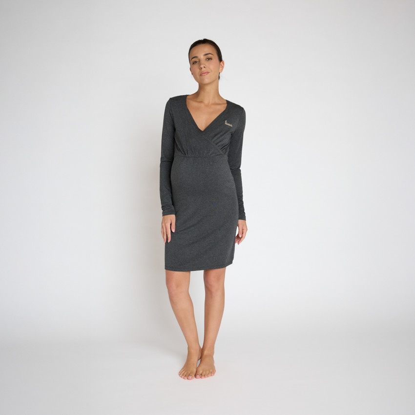 Chemise de nuit de grossesse et d'allaitement brodée 