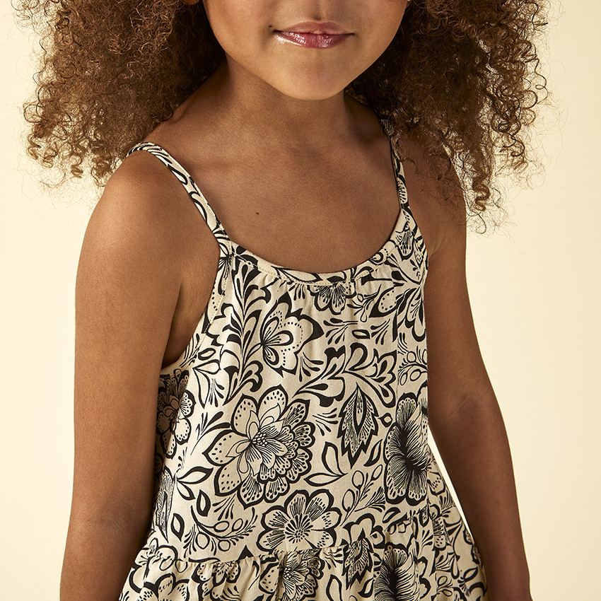 Vestido sin mangas con volantes y estampado floral para niña 