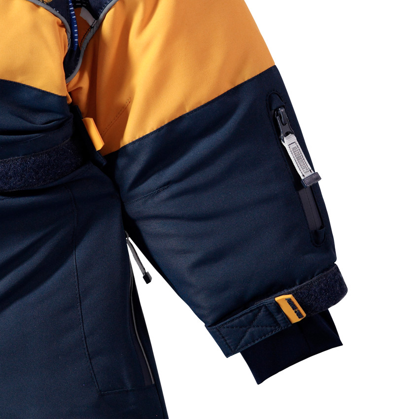 Mono de esquí con estampado y bolsillos con cremallera 