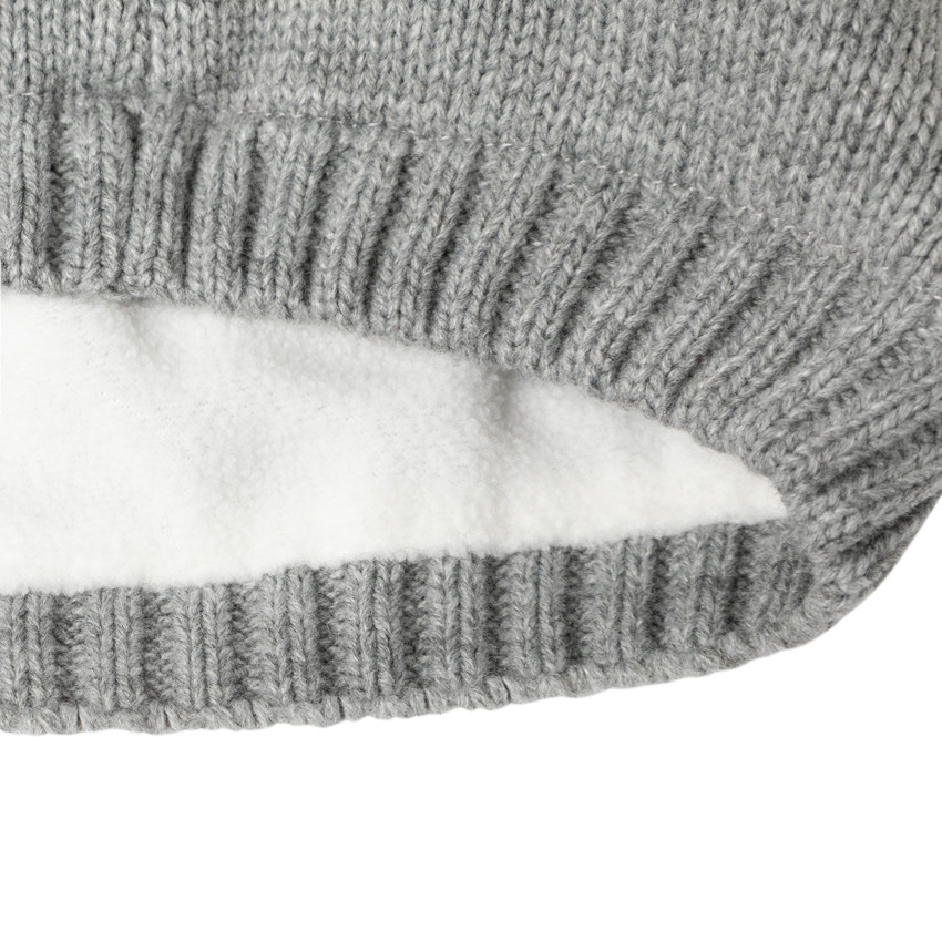 Gorro de punto con pompones de pelaje sintético 