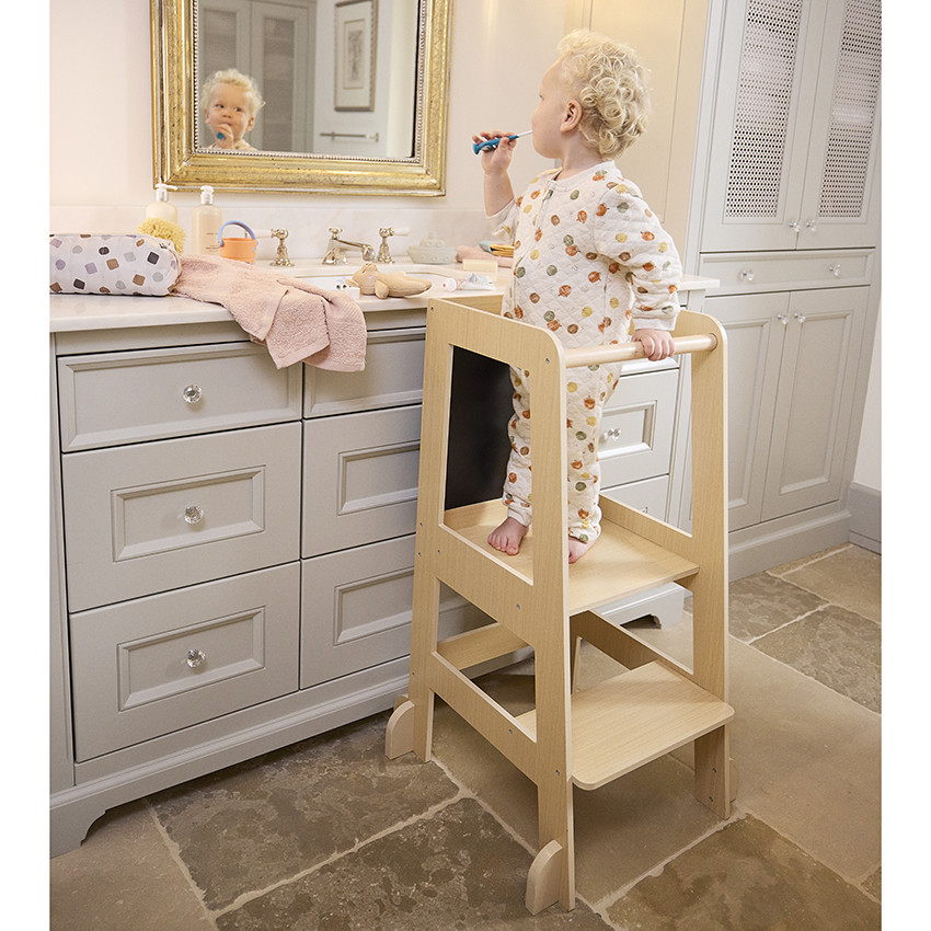 Torre de aprendizaje Premissori con pizarra negra de madera color natural 