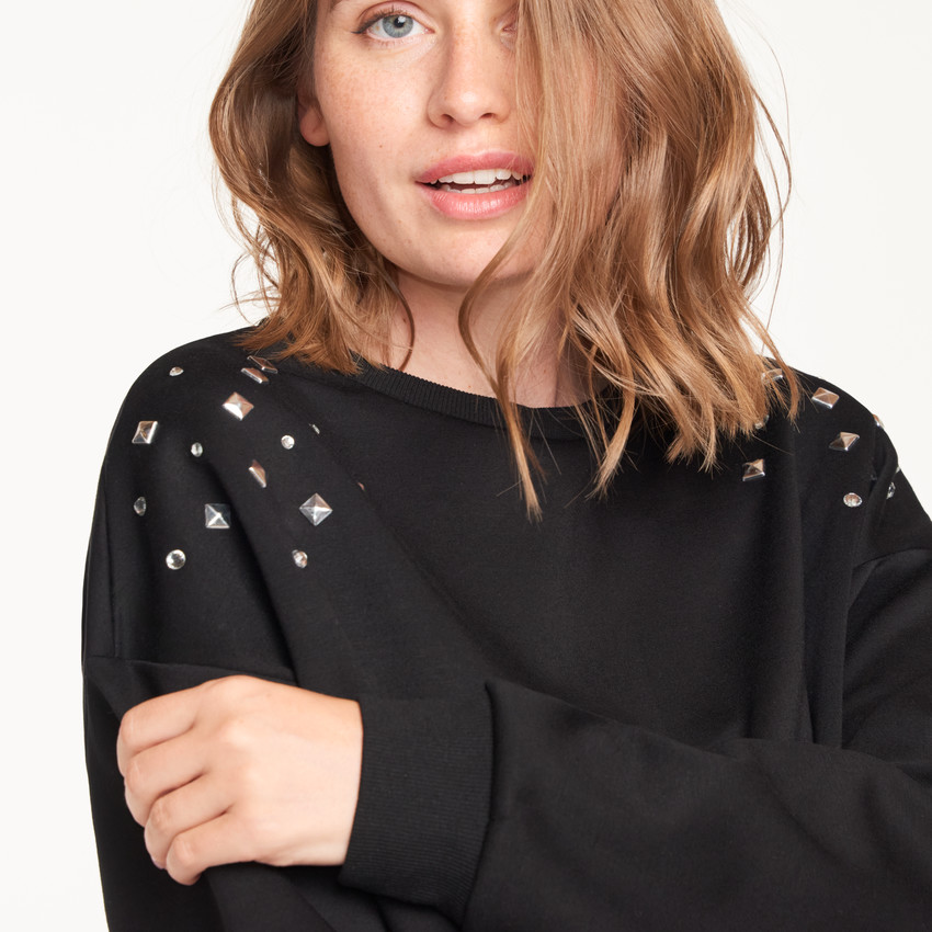 Sudadera de embarazo y lactancia con detalles originales. 