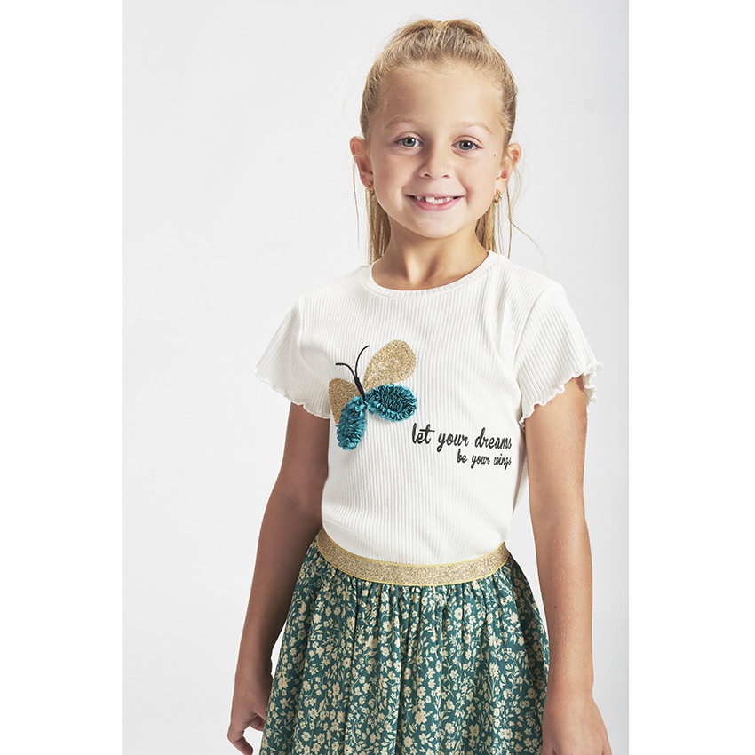 Camiseta de manga corta en algodón efecto acacanalado con print de mariposa y detalles en relive para niña 