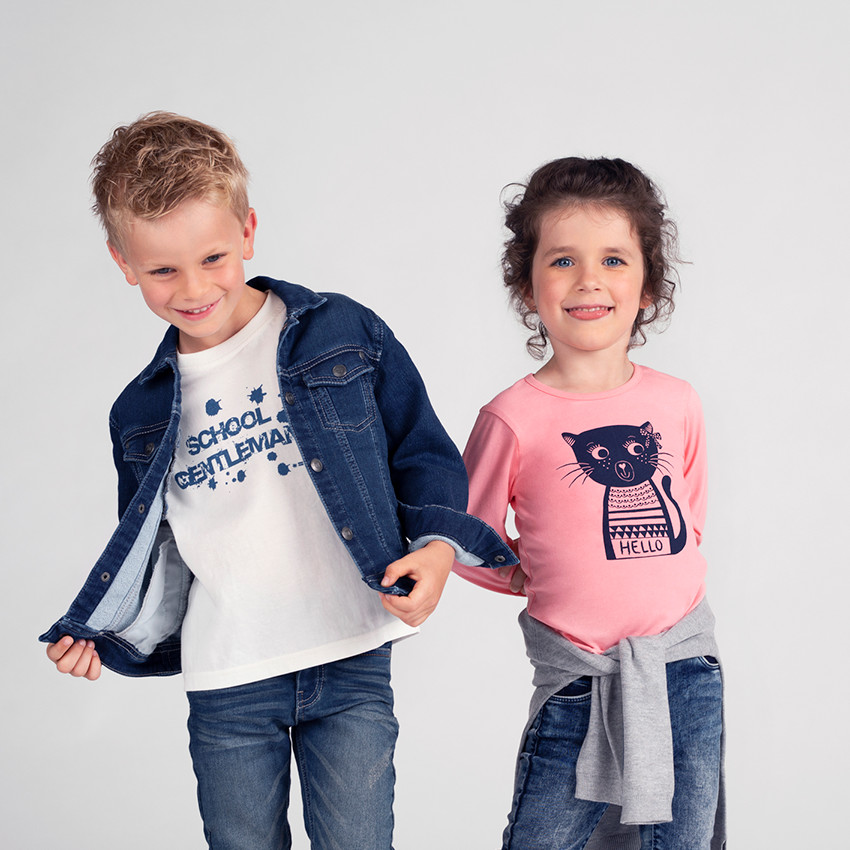 Camiseta de punto de manga larga con mensaje estampado 