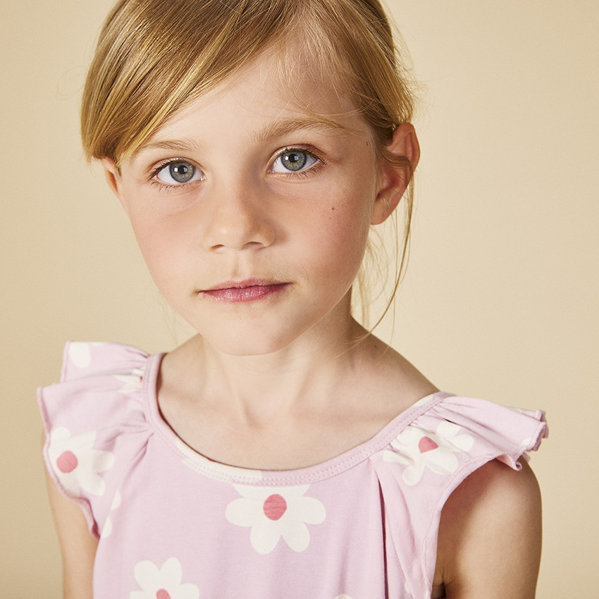 Vestido estampado floral con espalda abierta para niña 