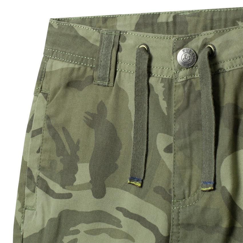 Pantalón cargo camuflaje 