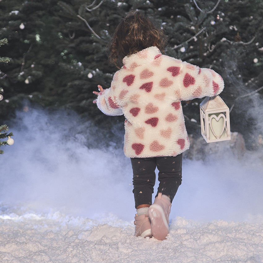 Chaqueta de sherpa con estampado de corazones para niña bebé 