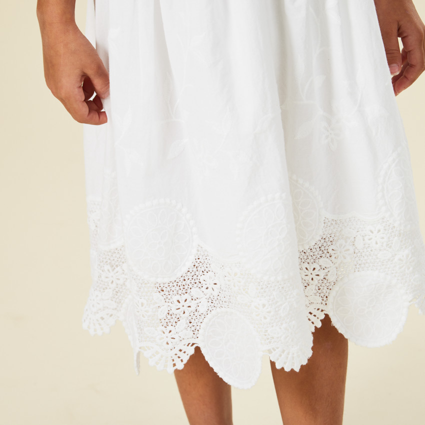 Vestido de ceremonia con bordado inglés para niña 