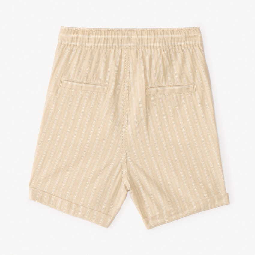 Bermudas de tela a rayas para niño. 