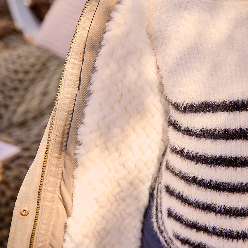 Parka impermeable con capucha y efecto de pelo sintético para niña 