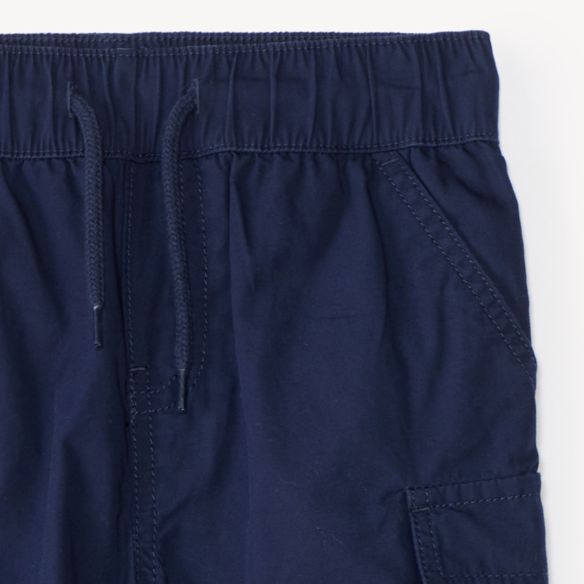 Pantalón de niño estilo jogger cargo liso 