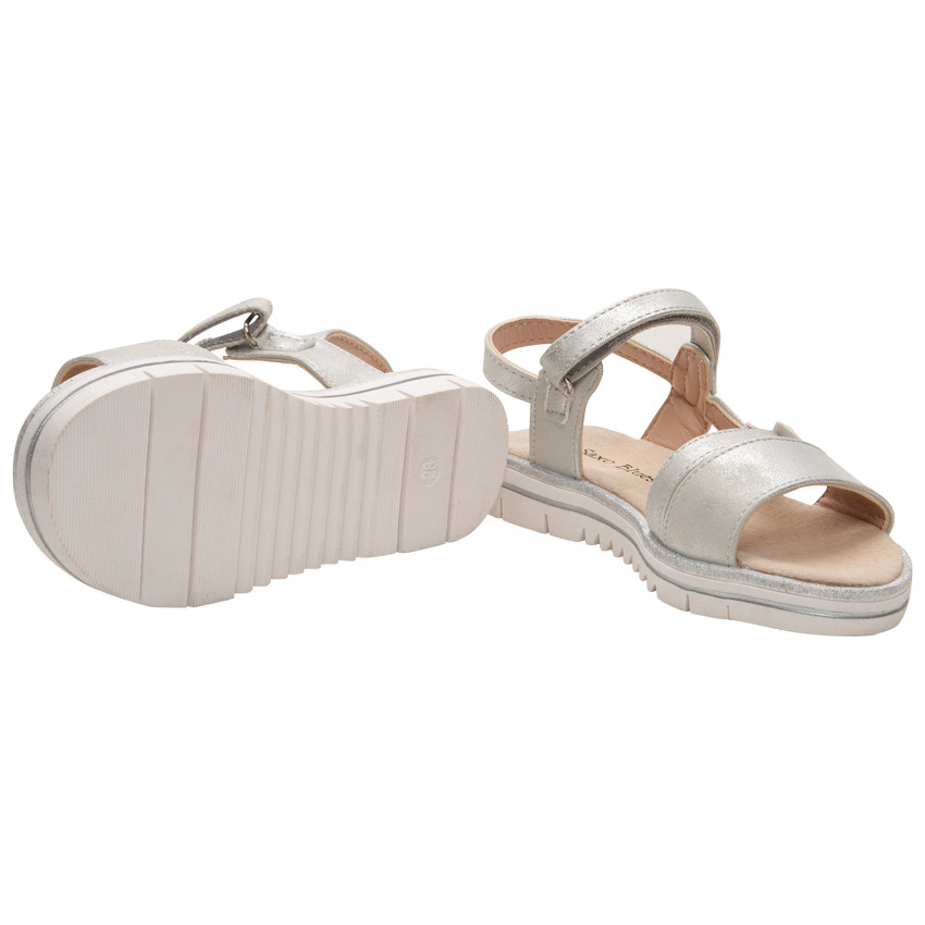 Sandalias con bridas platedas y nudo  