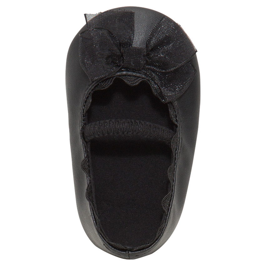 Merceditas negras con goma y lazo de tul 