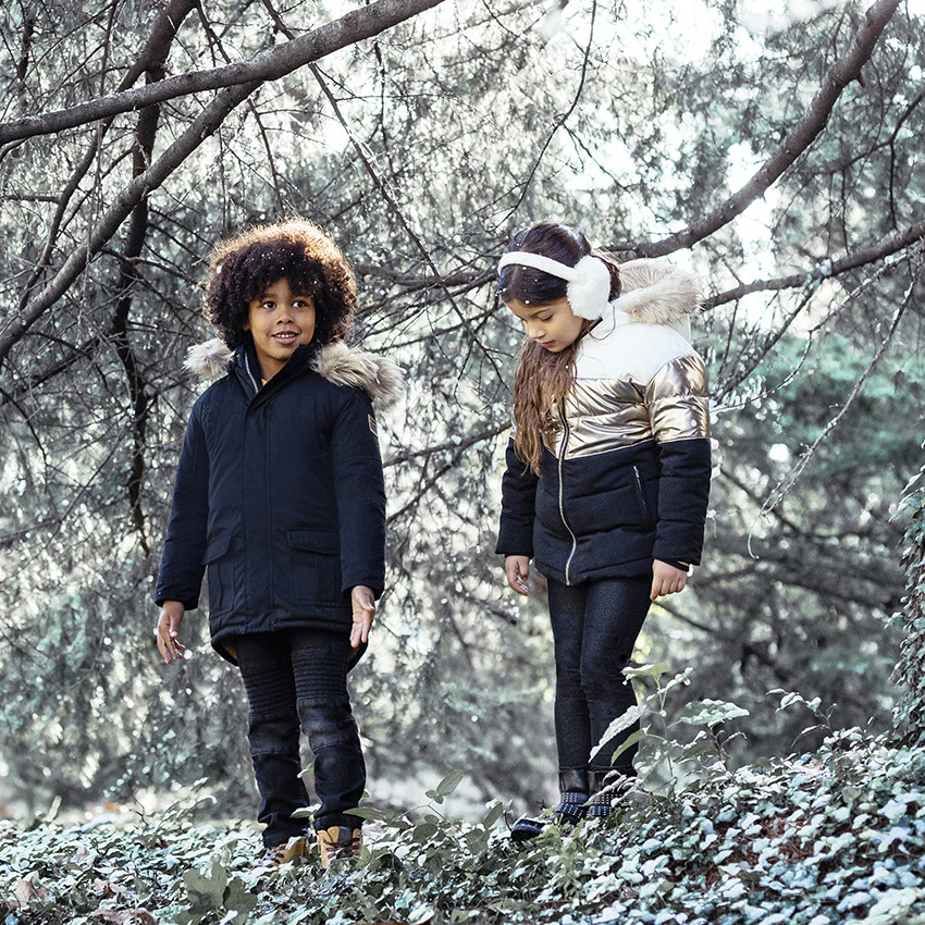 Vaqueros con efecto desgastado y arrugado con cortes   Additional Vaqueros con efecto desgastado y arrugado con cortes