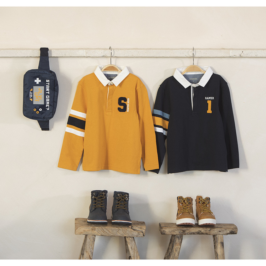 Botines camel con forro cálido para niño 