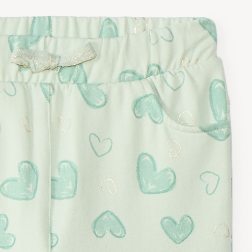 Pantalón de chándal para niña con estampado de corazones 