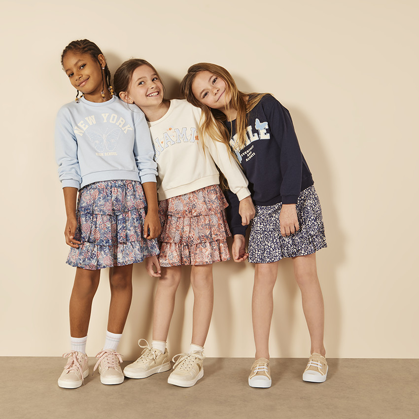 Falda de volantes con estampado cachemire y lurex para niña 