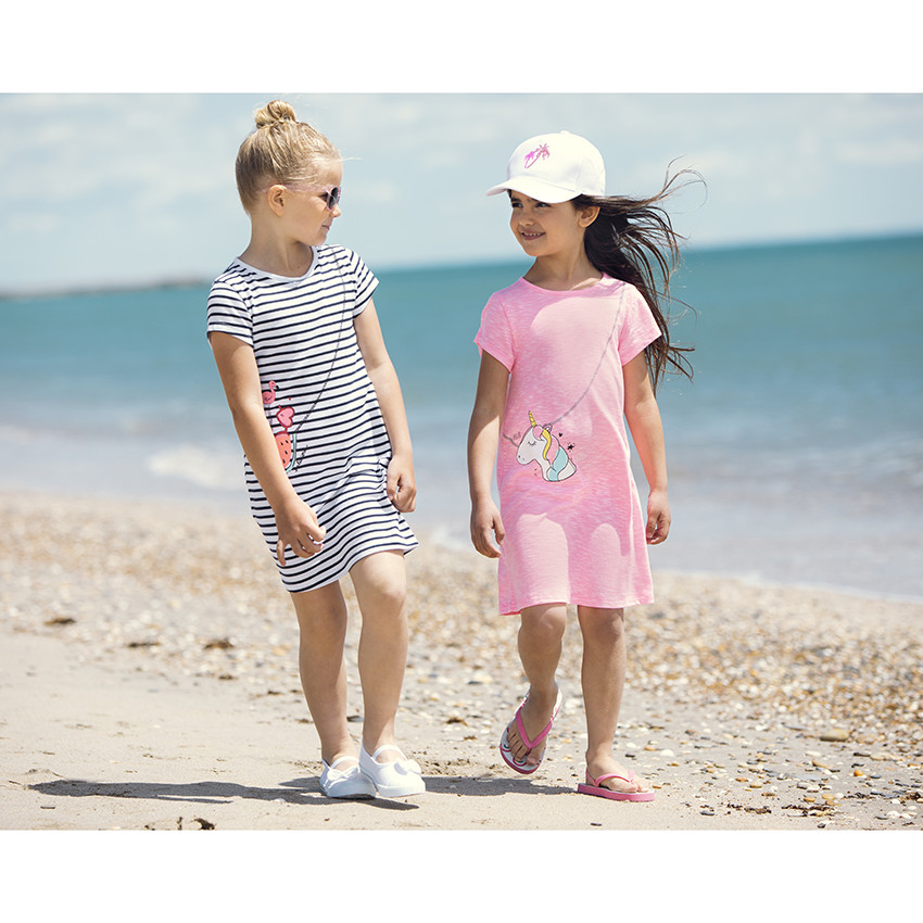 Gorra blanca con palmeras en lentejuelas 