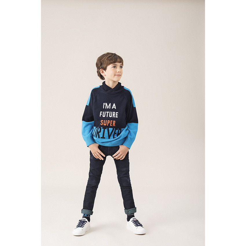 Jersey de punto con cuello cruzado e inscripciones de jacquard 