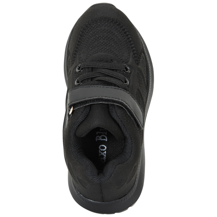 Nike avec hotsell scratch et lacet