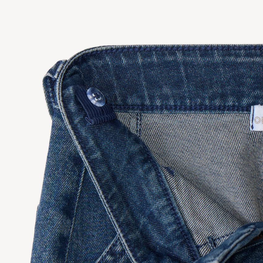 Jean recto vintage sport con estampado en relieve niño. 