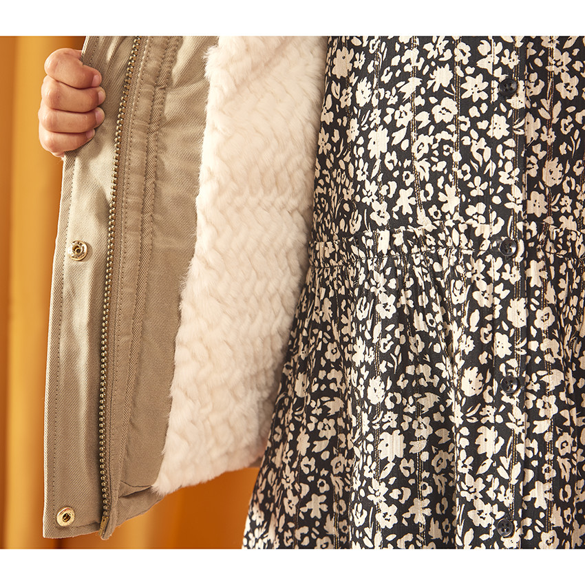 Parka impermeable con capucha y efecto de pelo sintético para niña 