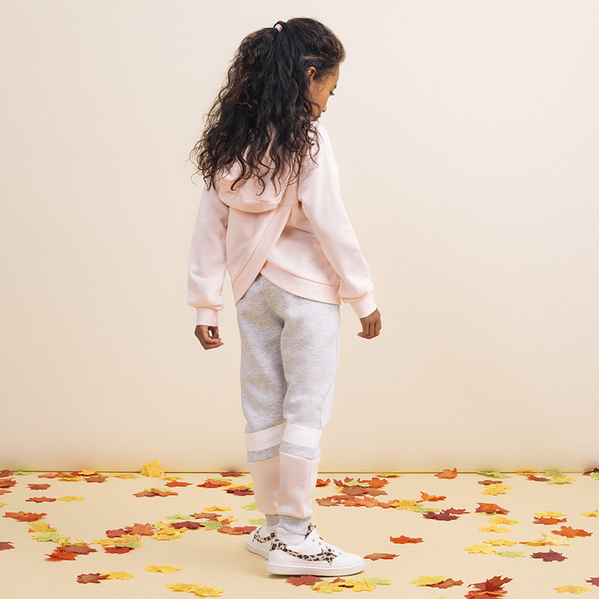 Pantalón de chándal de felpa bandas e inscripción 