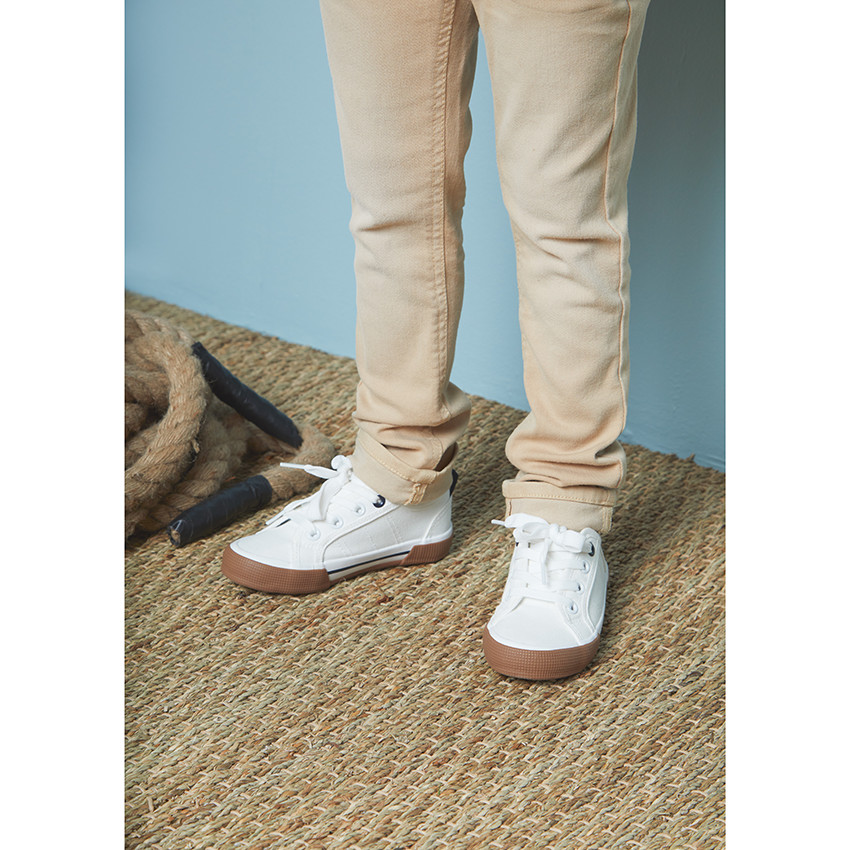 Zapatillas de lona con cordones para niño  Additional Zapatillas de lona con cordones para niño