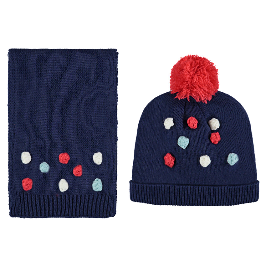 Conjunto de gorro y bufanda con pompones de fantasía. 