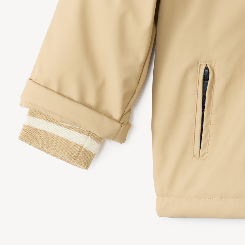 Parka de goma para bebé niño forrada de micropolar con capucha con orejas. 