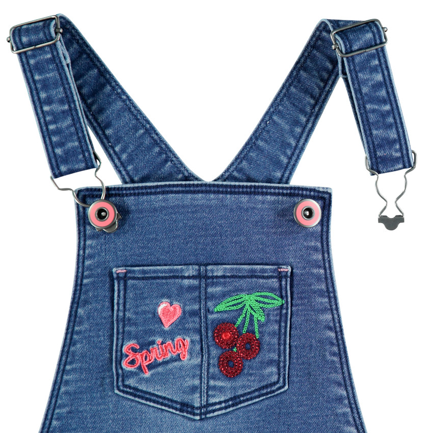 Peto vaquero corto con detalles de coloridos y cerezas de lentejuelas  Additional Peto vaquero corto con detalles de coloridos y cerezas de lentejuelas