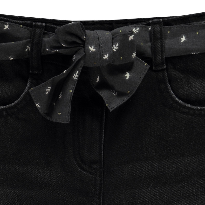 Vaqueros de denim corte mom fit con cinturón pañuelo fantasía para niña 