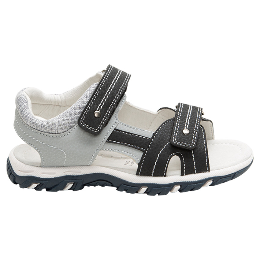 Sandalias de dos materials con tiras y suela que contrasta 