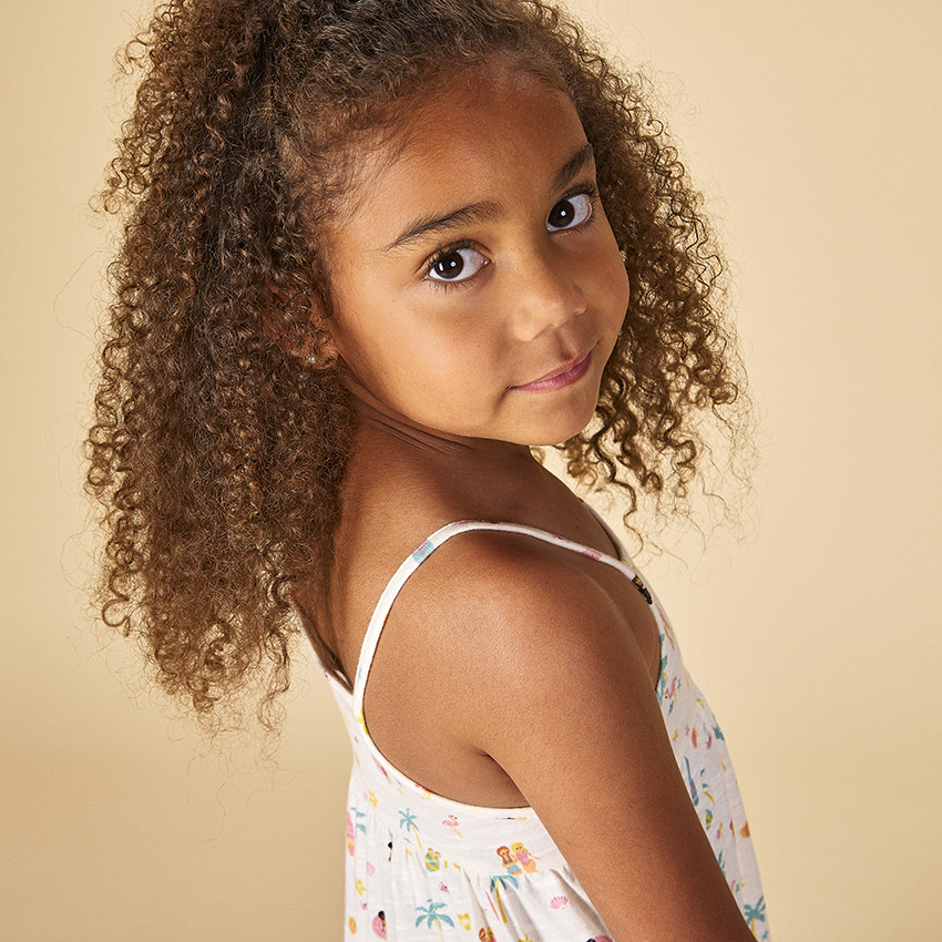 Vestido de tirantes estampado vacaciones exóticas para niña 