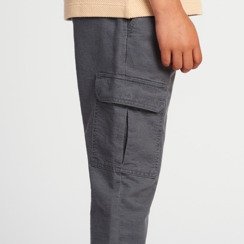 Pantalón cargo de tela lisa para niño 