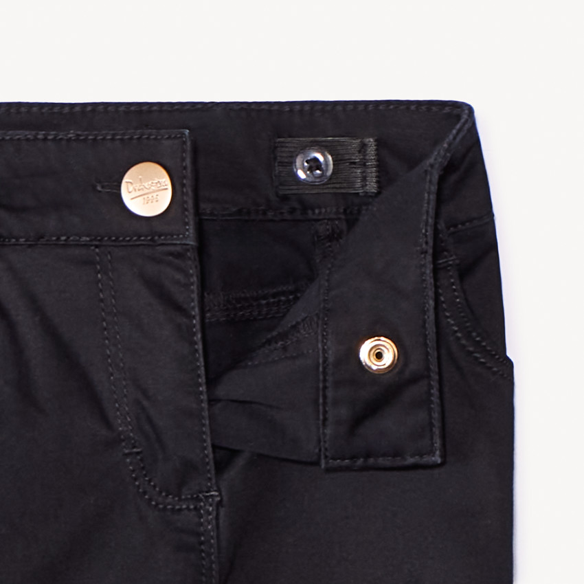 Pantalón slim de sarga lisa para niña 