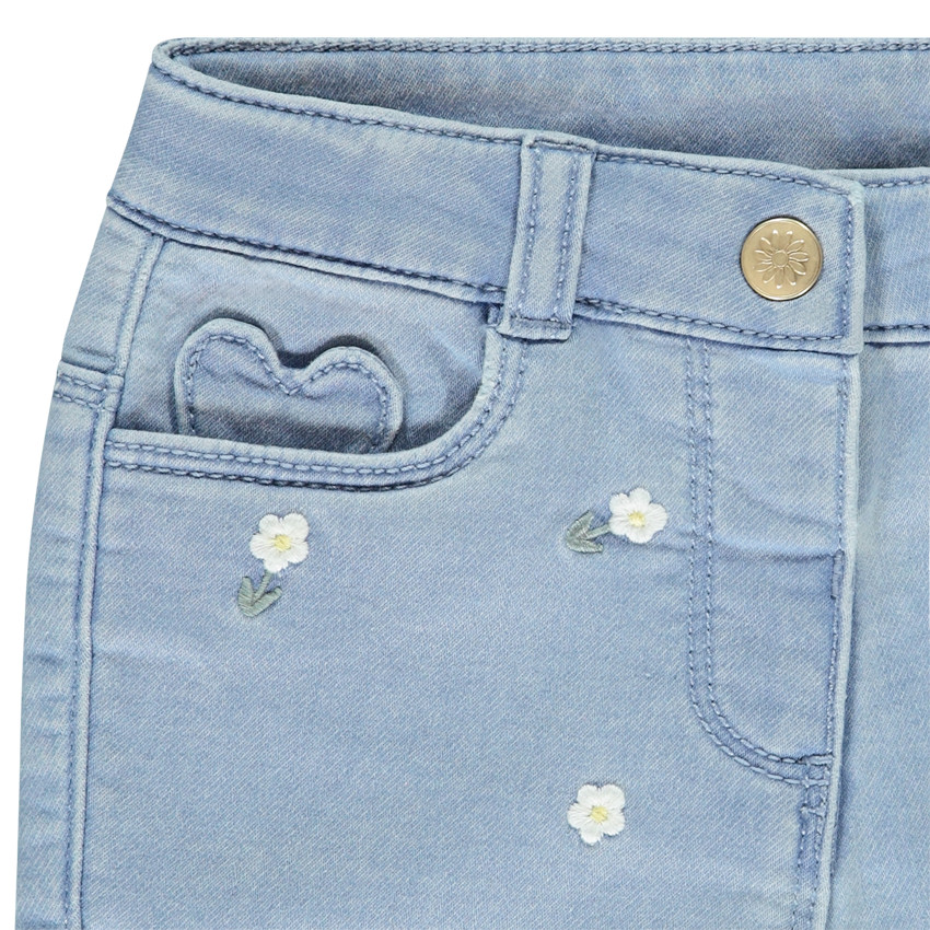 Short tipo denim con bordado fantasía para bebé niña 
