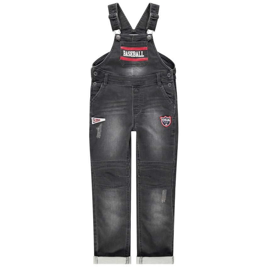 Peto vaquero con efecto desgastado y arrugado con estampados y parches 