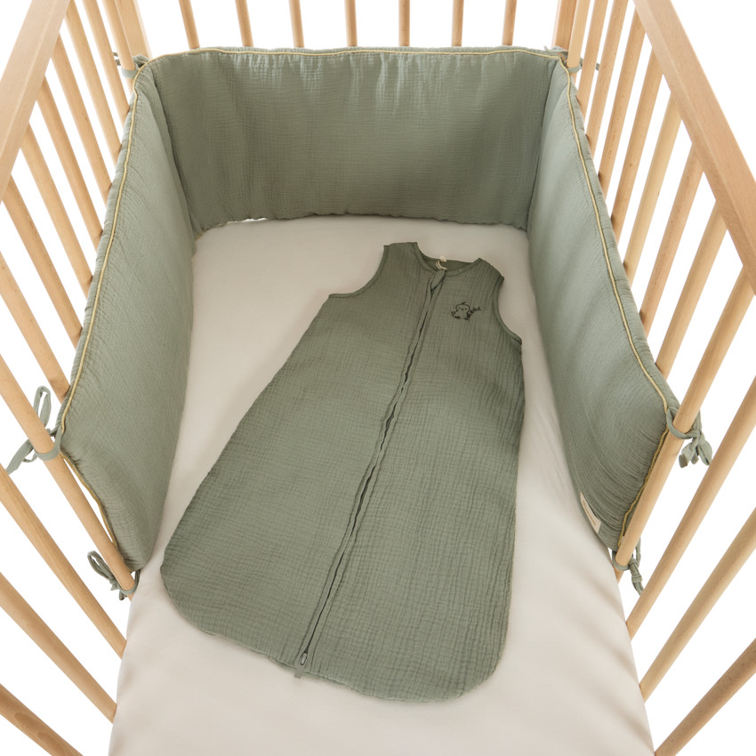 Protector de cuna de 3 paneles en gasa de algodón verde 