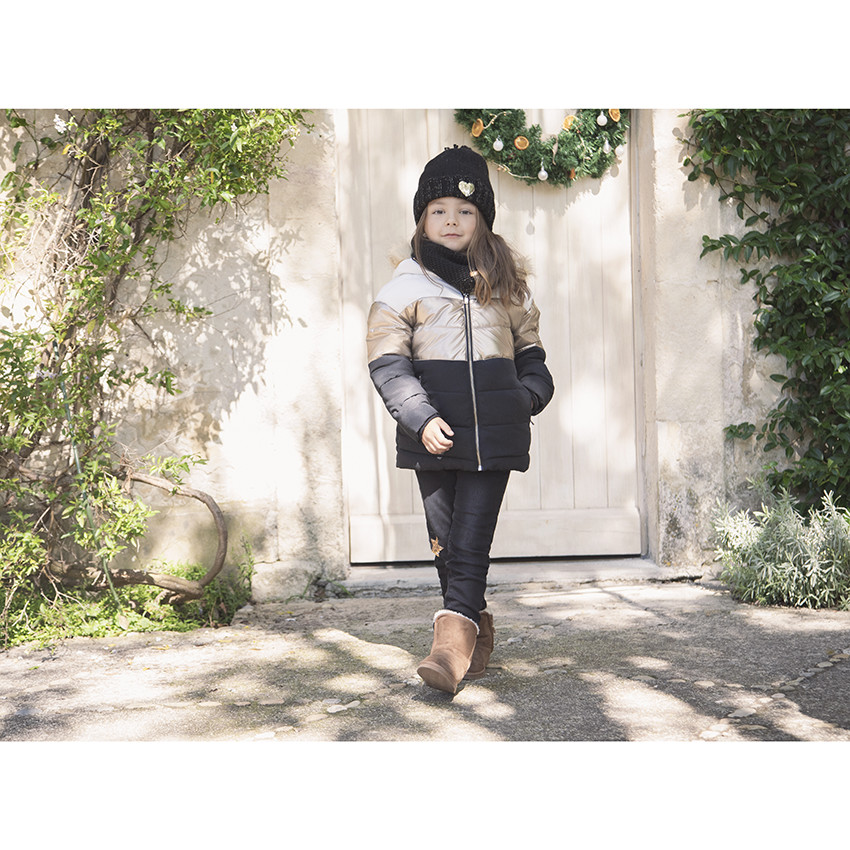 Chaqueta acolchada larga con capucha 