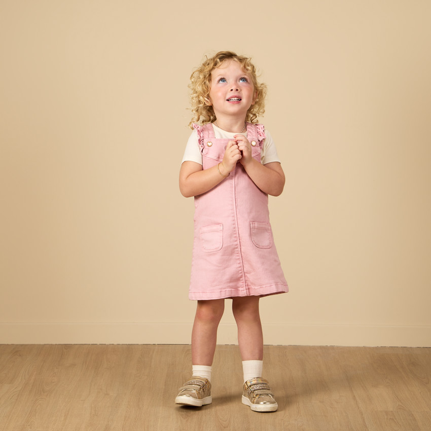 Vestido peto de mezclilla con volante, bordado y lentejuelas para bebé niña 