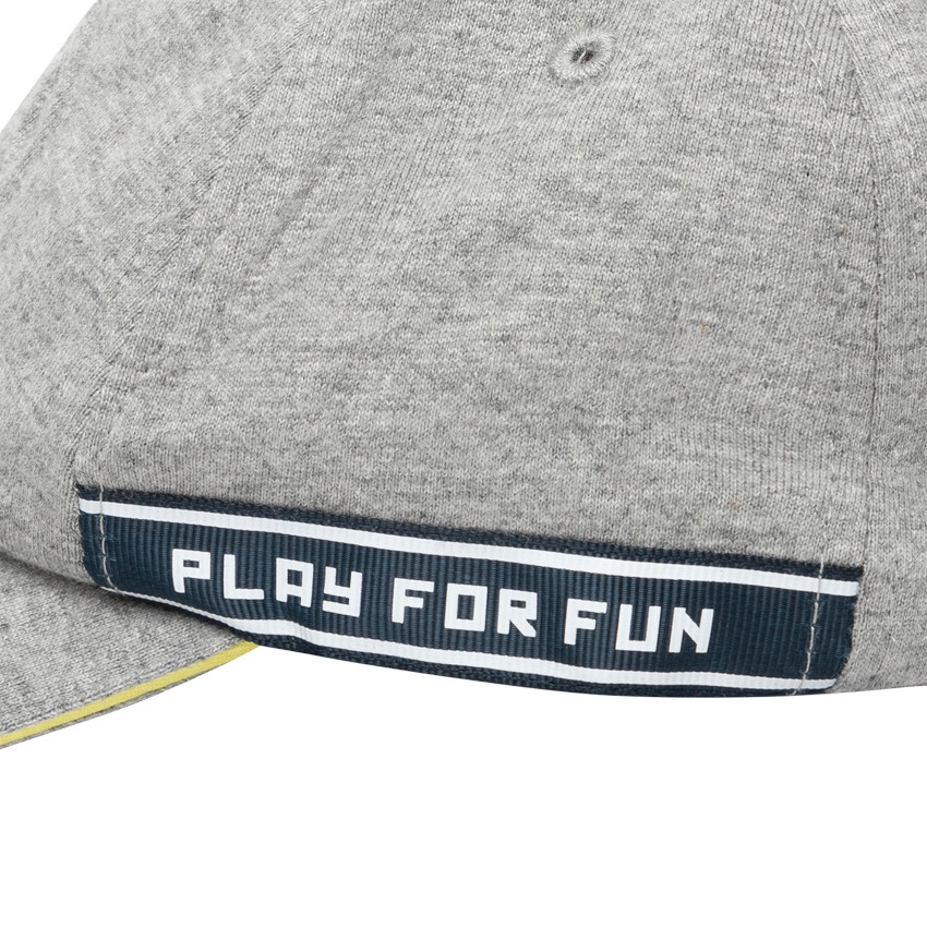 Gorra motivo relieve 