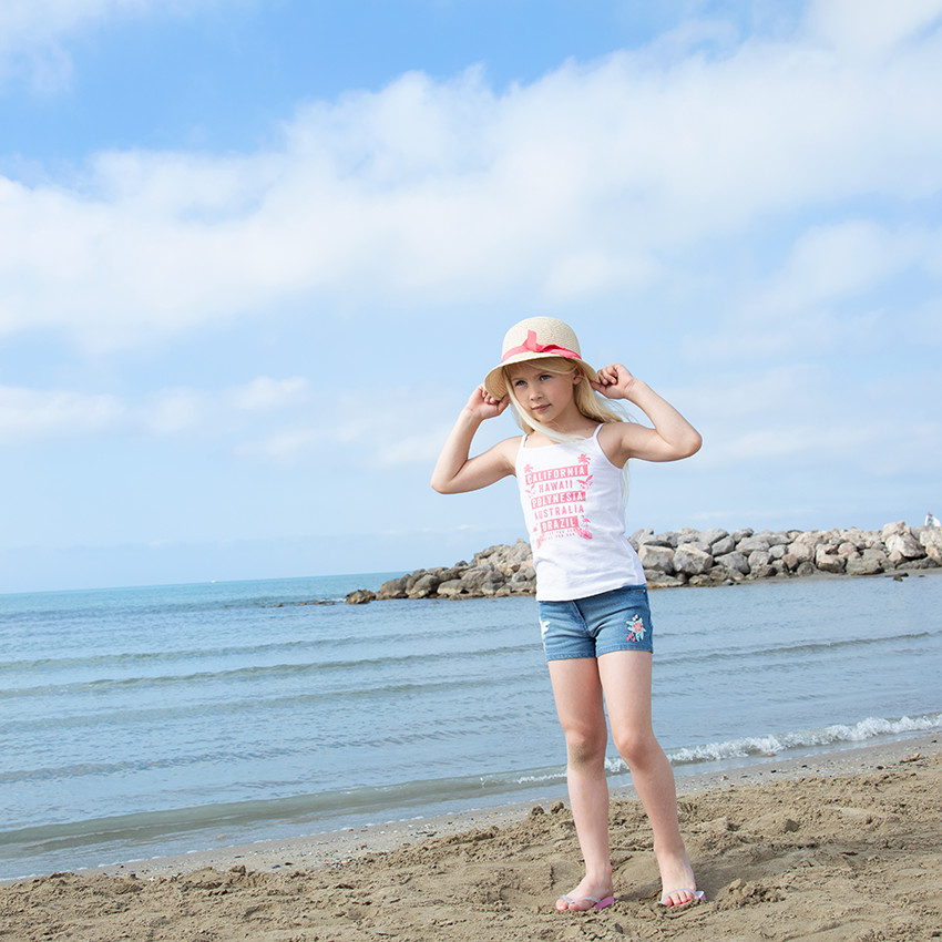 Short en denim avec broderies pour fille 