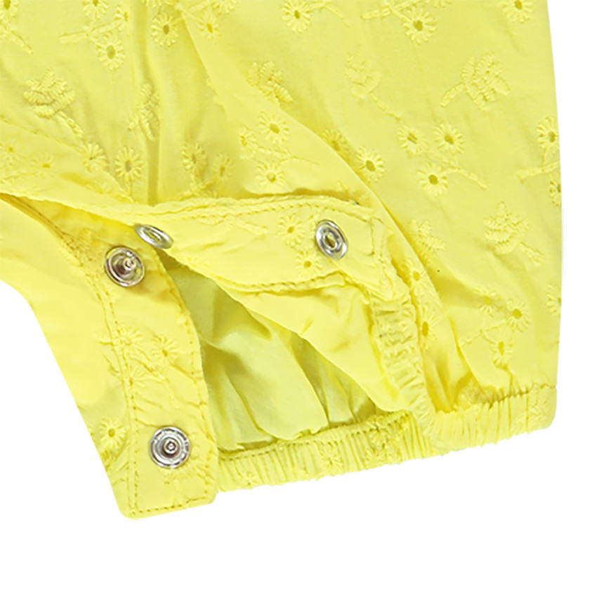 Barboteuse à bretelles en broderie anglaise pour bébé fille  Additional Barboteuse à bretelles en broderie anglaise pour bébé fille