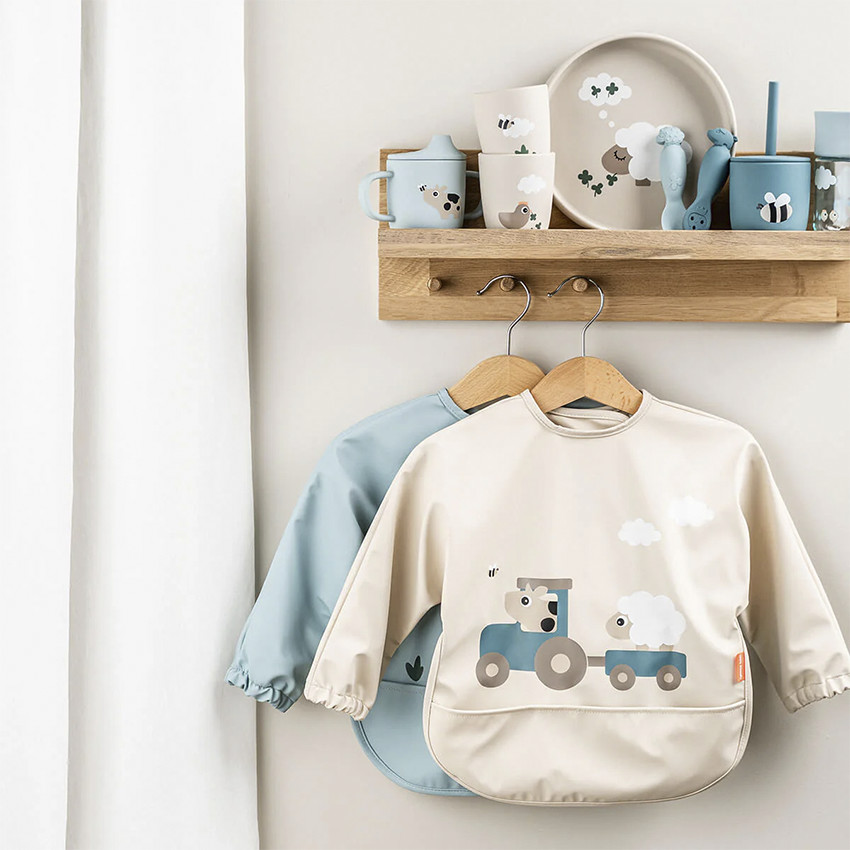 Babero impermeable con bolsillo y manga larga Tiny Farm arena 