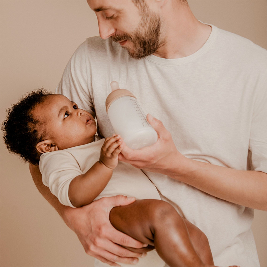 Biberón anticólicos Zero.Zero flujo medio M 270 ml Deep 