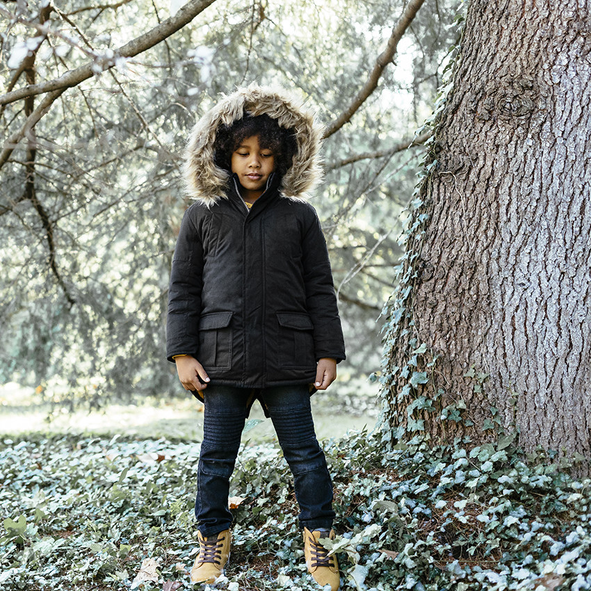 Vaqueros con efecto desgastado y arrugado con cortes   Additional Vaqueros con efecto desgastado y arrugado con cortes