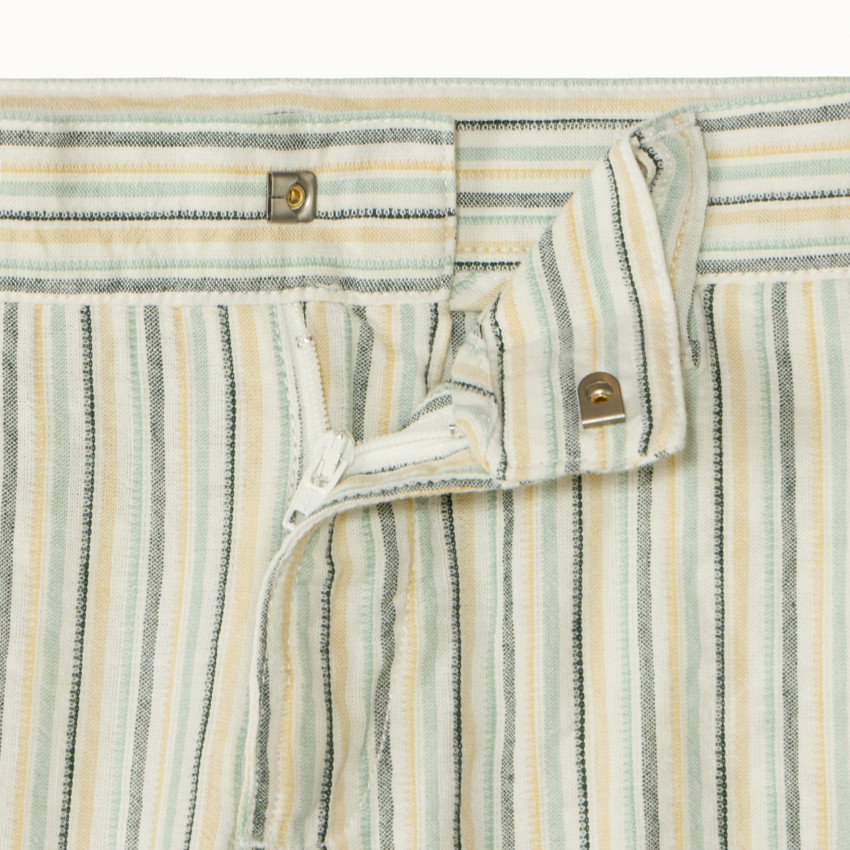 Bermudas a rayas de tela para niño 
