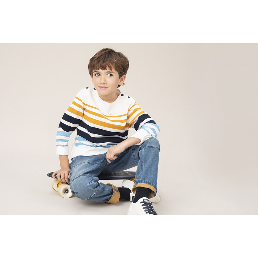 Vaquero recto con efecto desgastado y arrugado con cinturón desmontable que se ajusta 